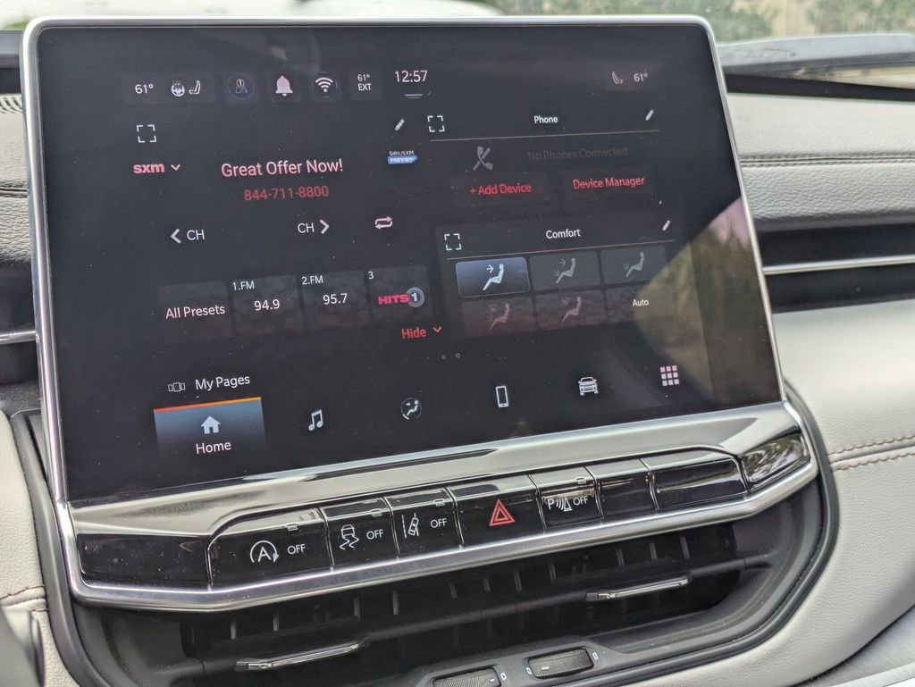 Used 2025 Jeep Compass Limited image 21