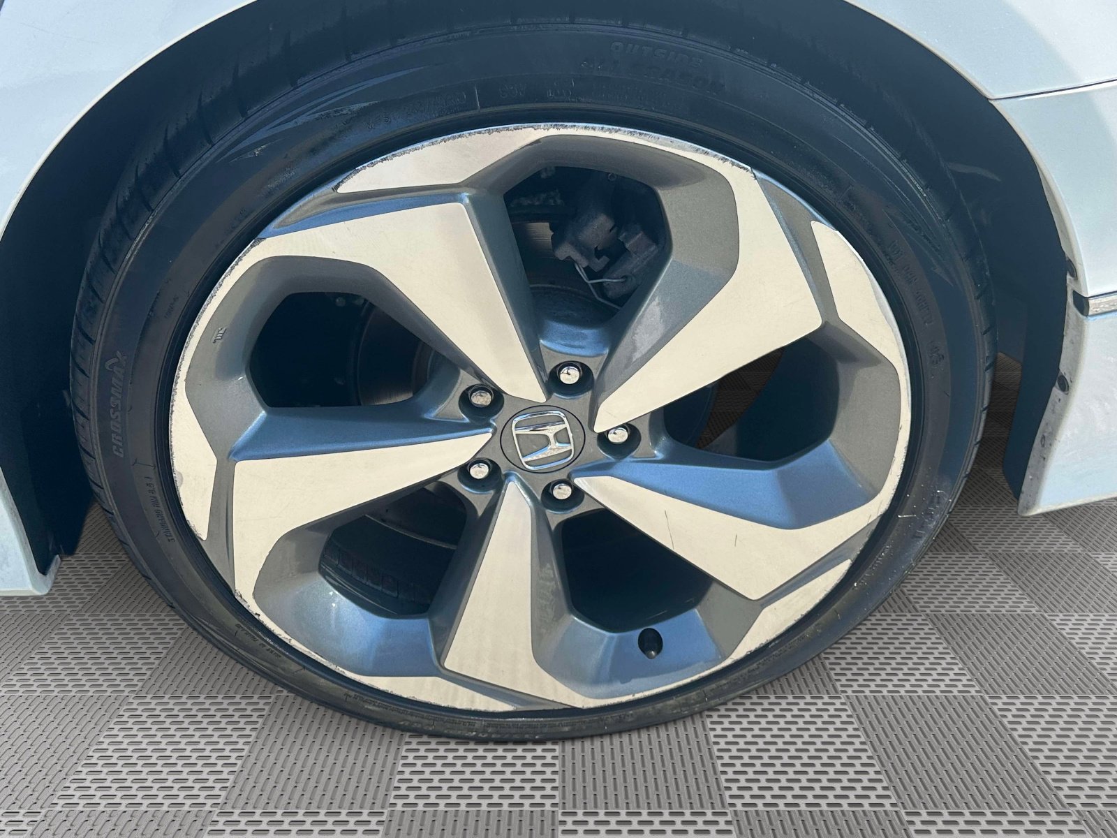 Used 2018 Honda Accord Touring image 29