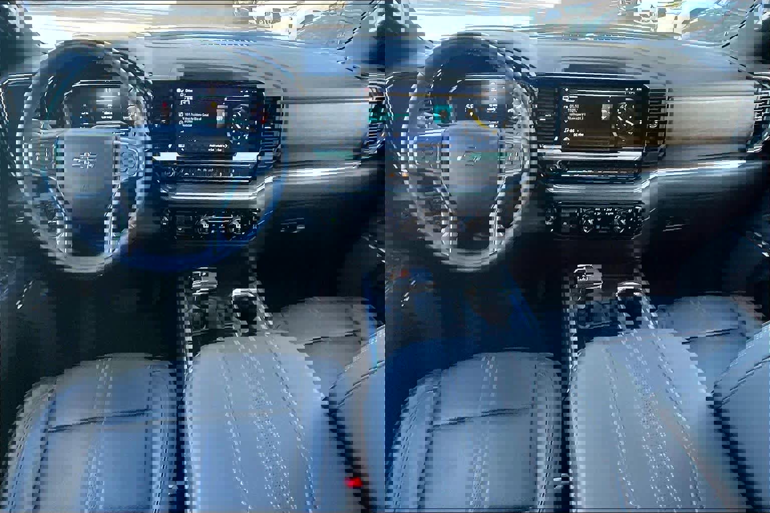 Used 2024 Chevrolet Silverado 1500 High Country w/ Midnight Edition image 17