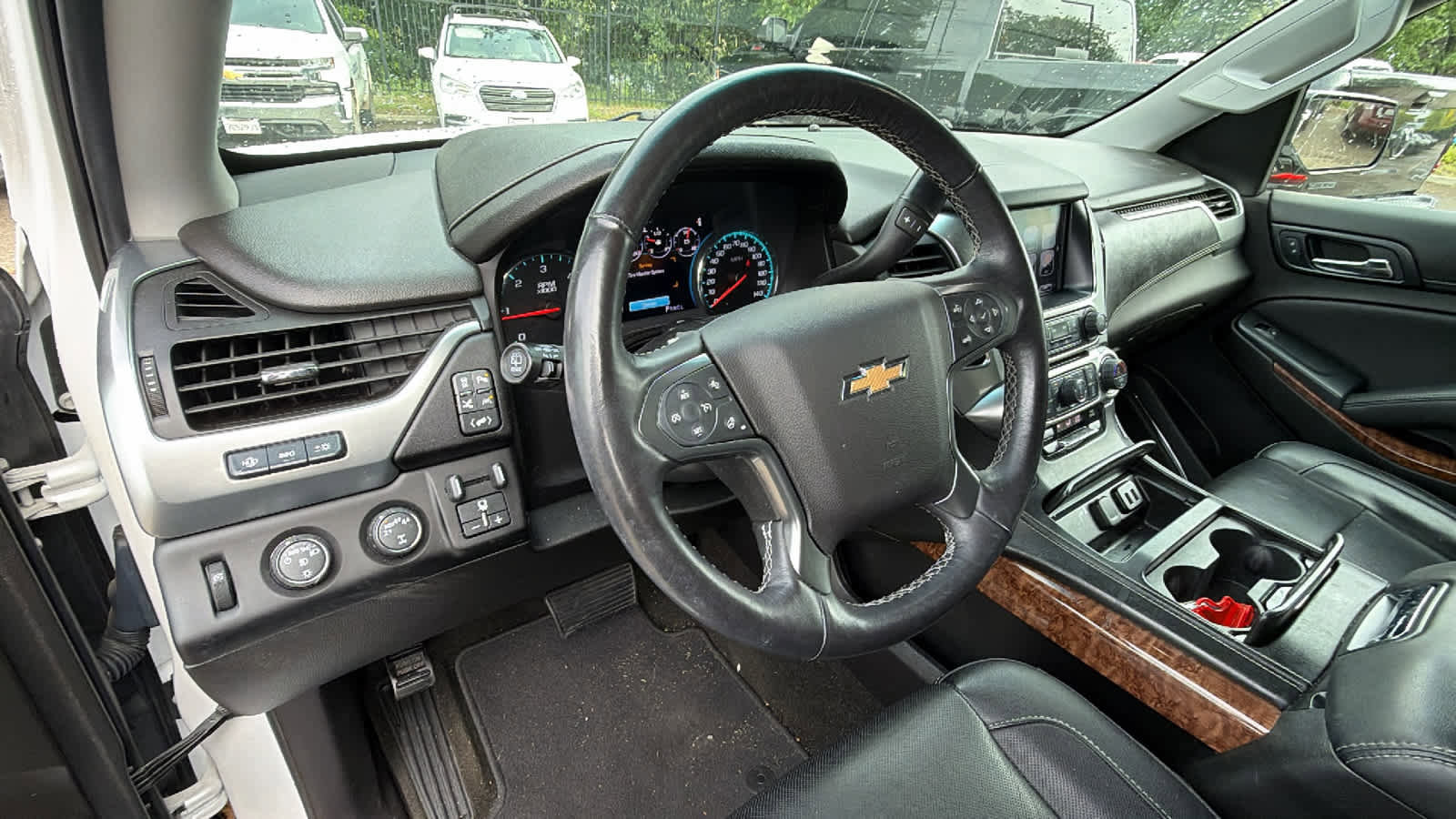 Used 2017 Chevrolet Suburban Premier image 10