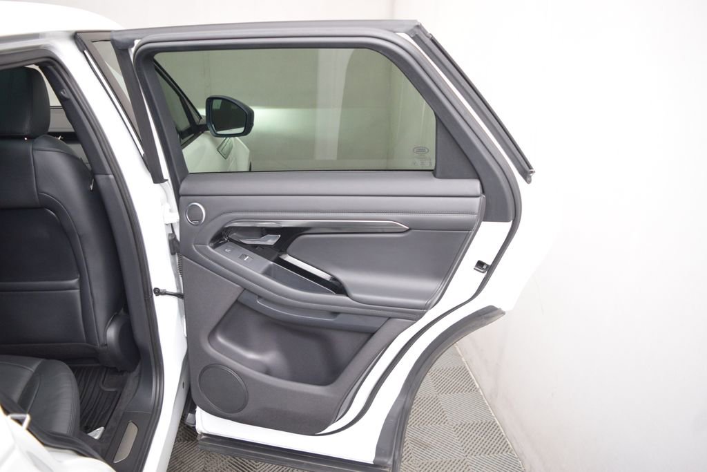 Used 2020 Land Rover Range Rover Evoque R-Dynamic SE image 13