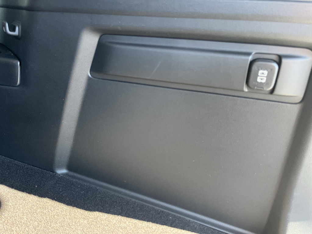 Certified 2025 MAZDA CX-70 3.3 Turbo w/ Premium Package image 36