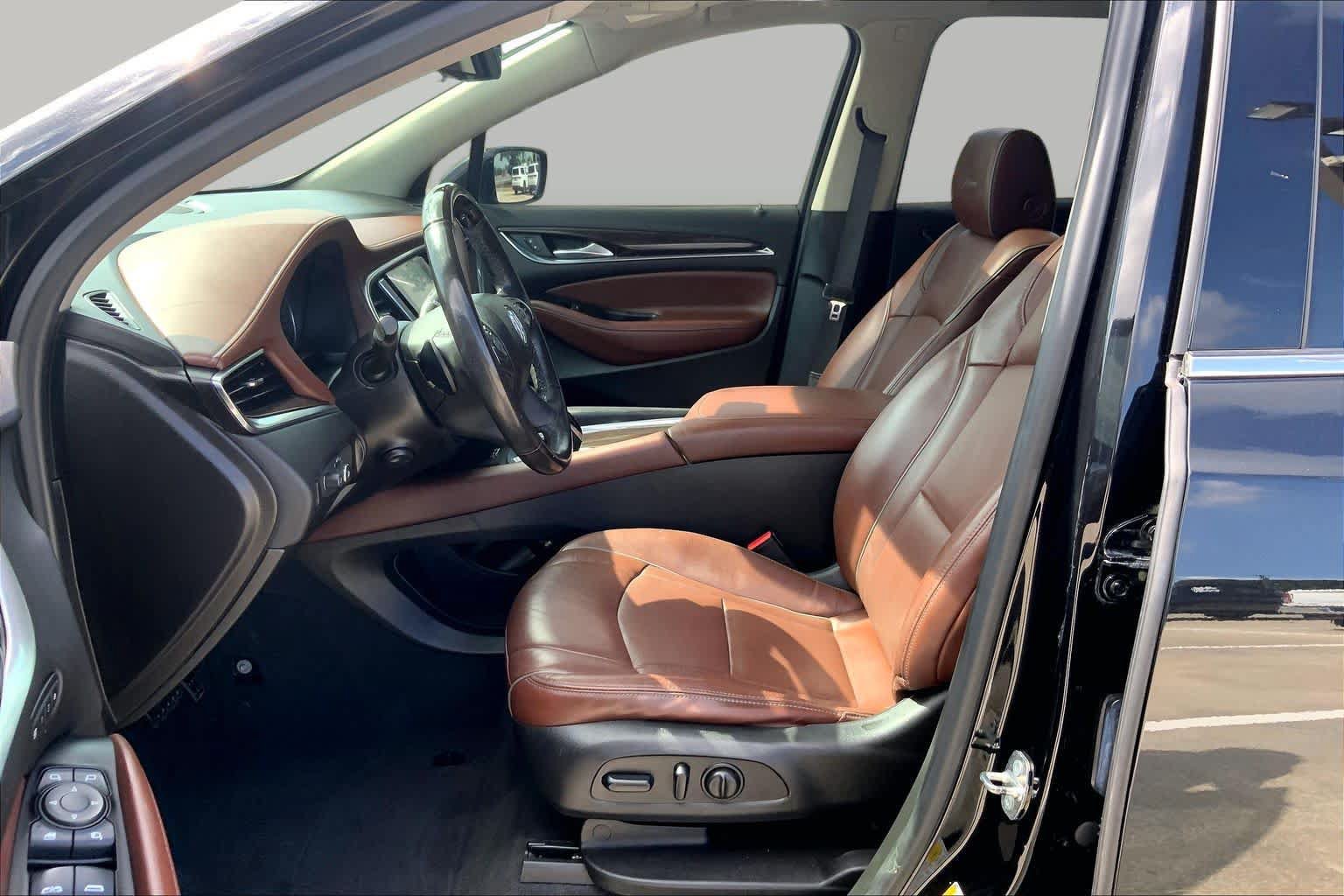 Certified 2018 Buick Enclave Avenir w/ Avenir Technology Package FWD image 8
