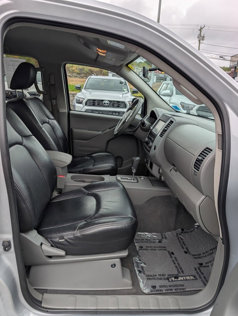 Used 2020 Nissan Frontier SV w/ SV Utility Package image 20