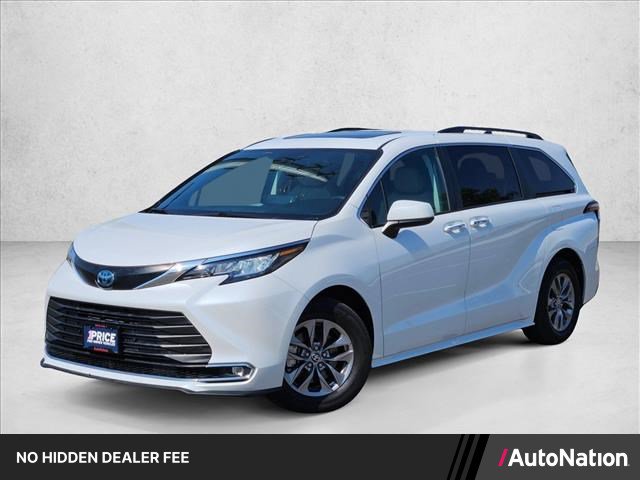 Used 2023 Toyota Sienna XLE