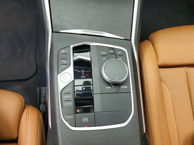 Used 2023 BMW 330i Sedan w/ M Sport Package RWD image 30