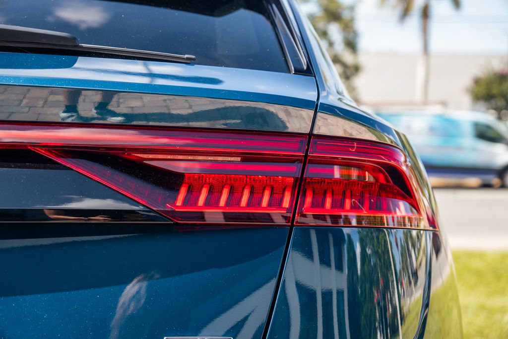 Used 2019 Audi Q8 Prestige AWD/4WD image 12