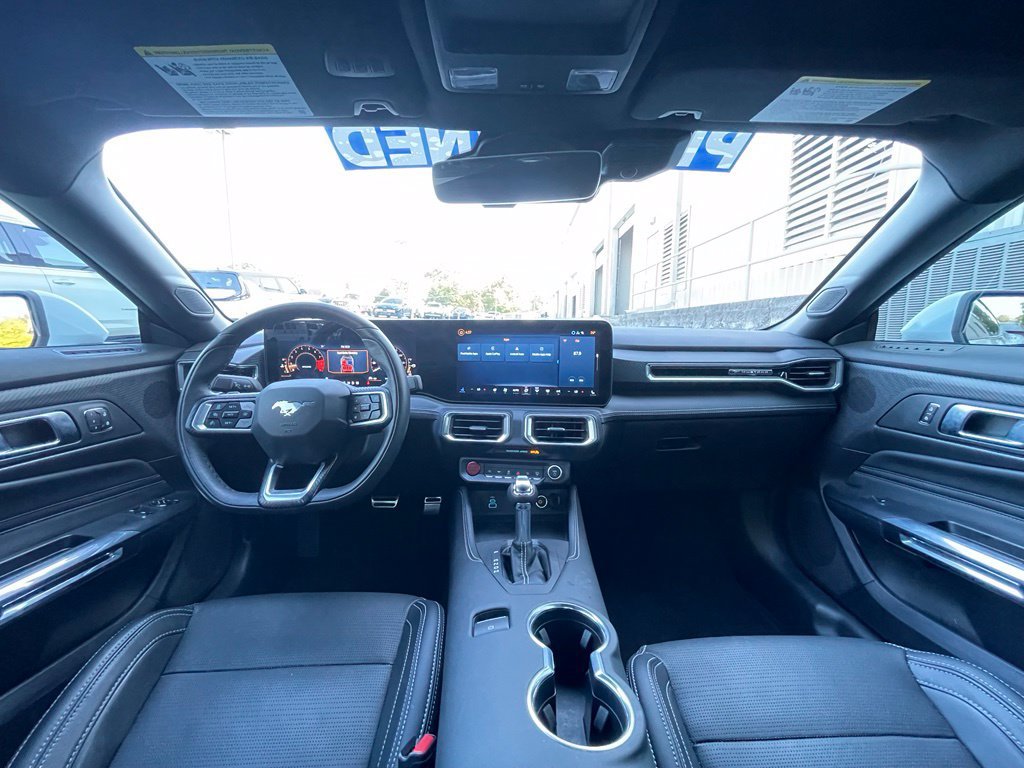 Used 2025 Ford Mustang GT Premium RWD image 27