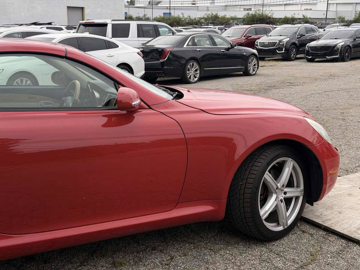 Used 2005 Lexus SC 430 Convertible RWD image 2