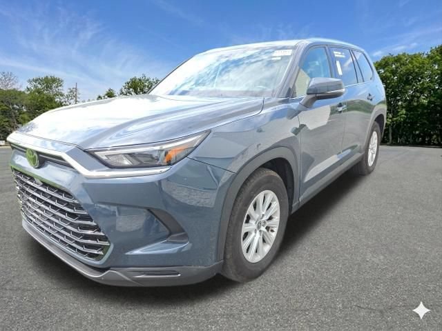 Used 2025 Toyota Grand Highlander AWD image 4