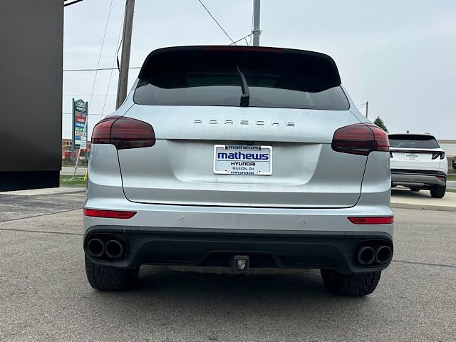 Used 2017 Porsche Cayenne AWD/4WD image 5