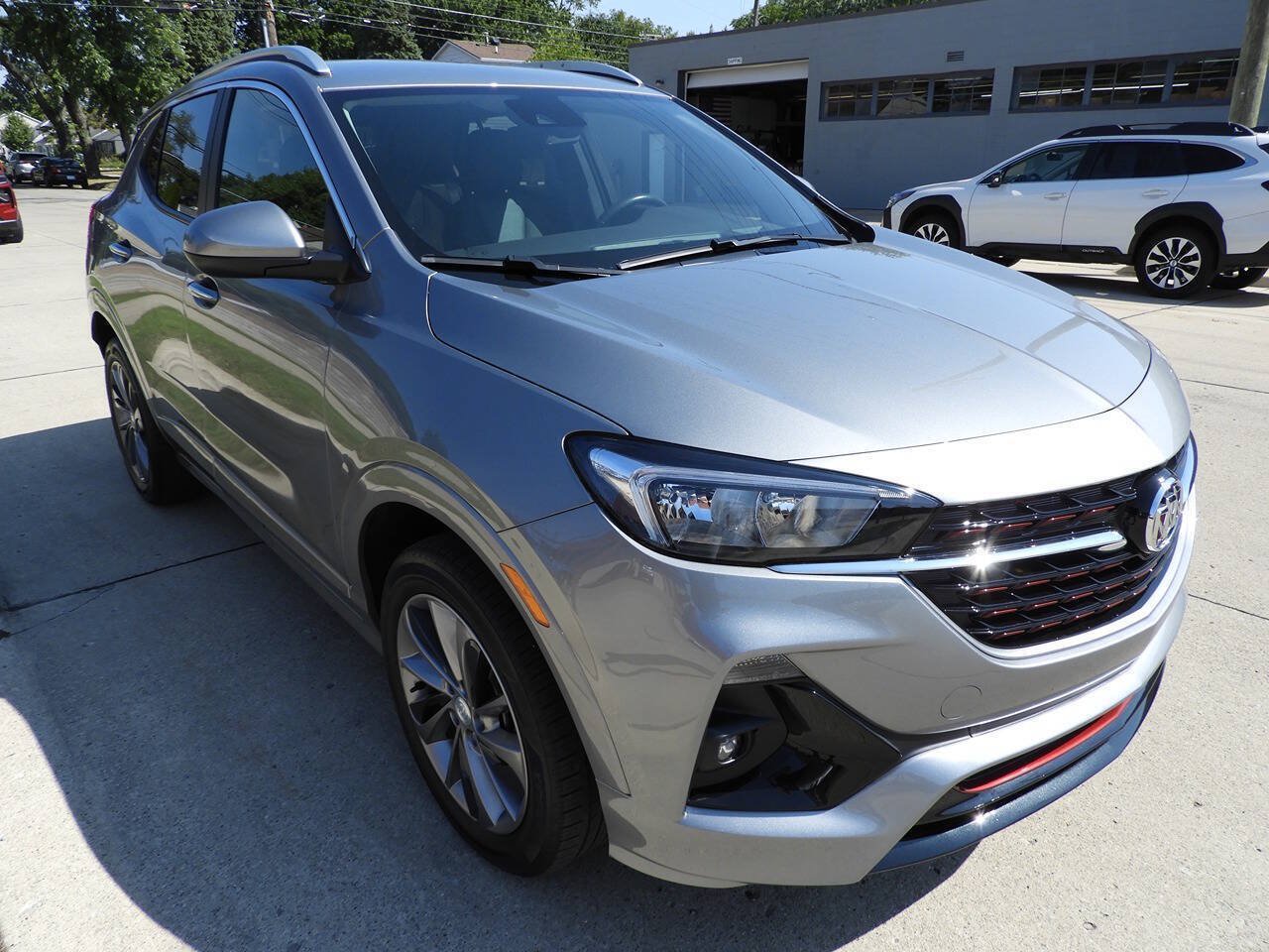 Used 2023 Buick Encore GX Select w/ Sport Touring Package AWD/4WD image 10