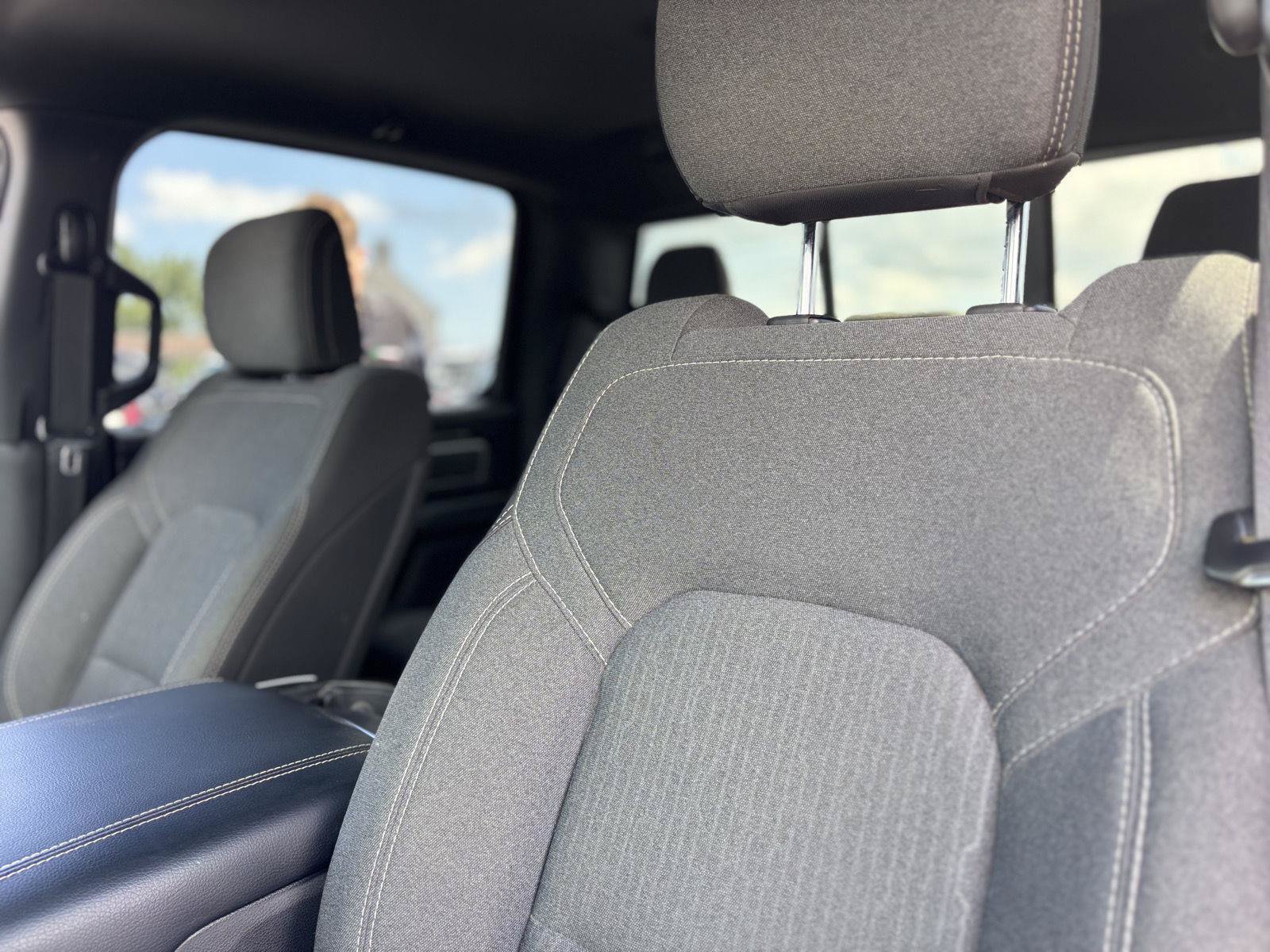 Used 2019 RAM 1500 Big Horn AWD/4WD image 12