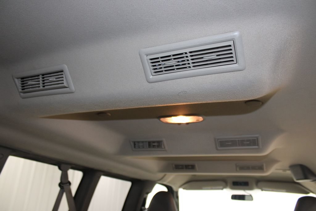 Used 2023 Chevrolet Express 3500 LS RWD image 28