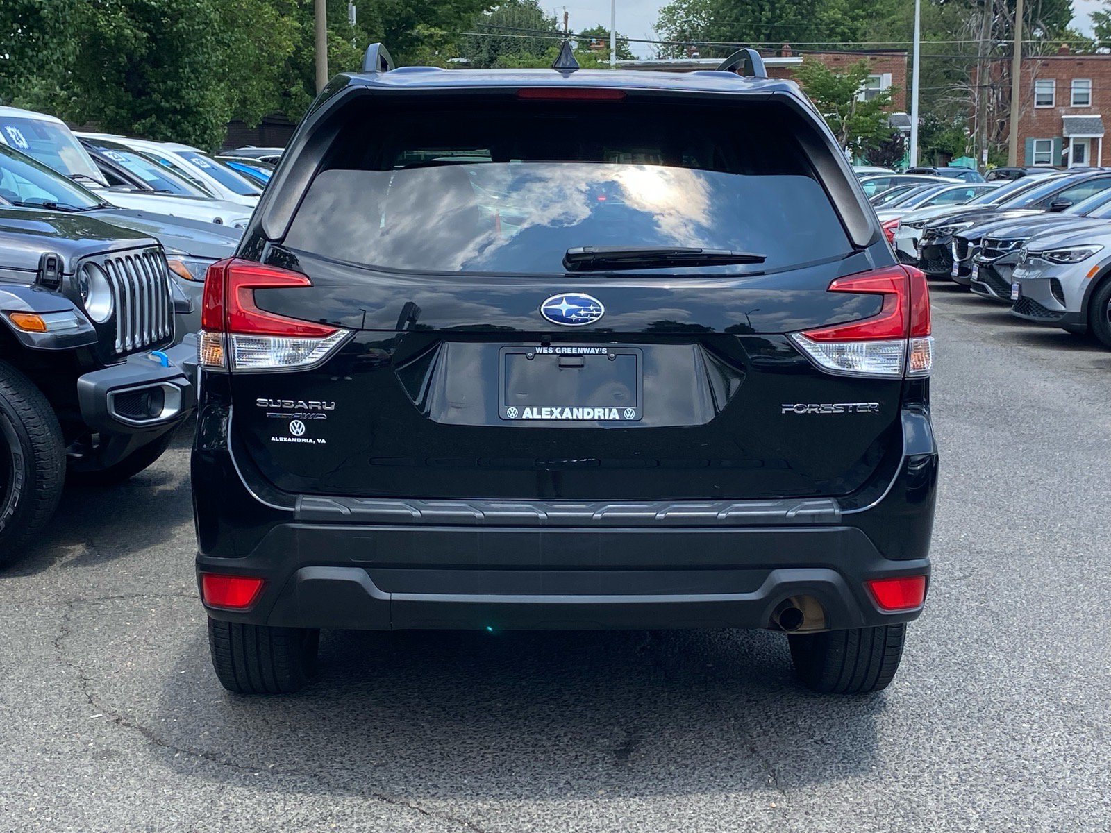 Used 2020 Subaru Forester Premium AWD/4WD image 4