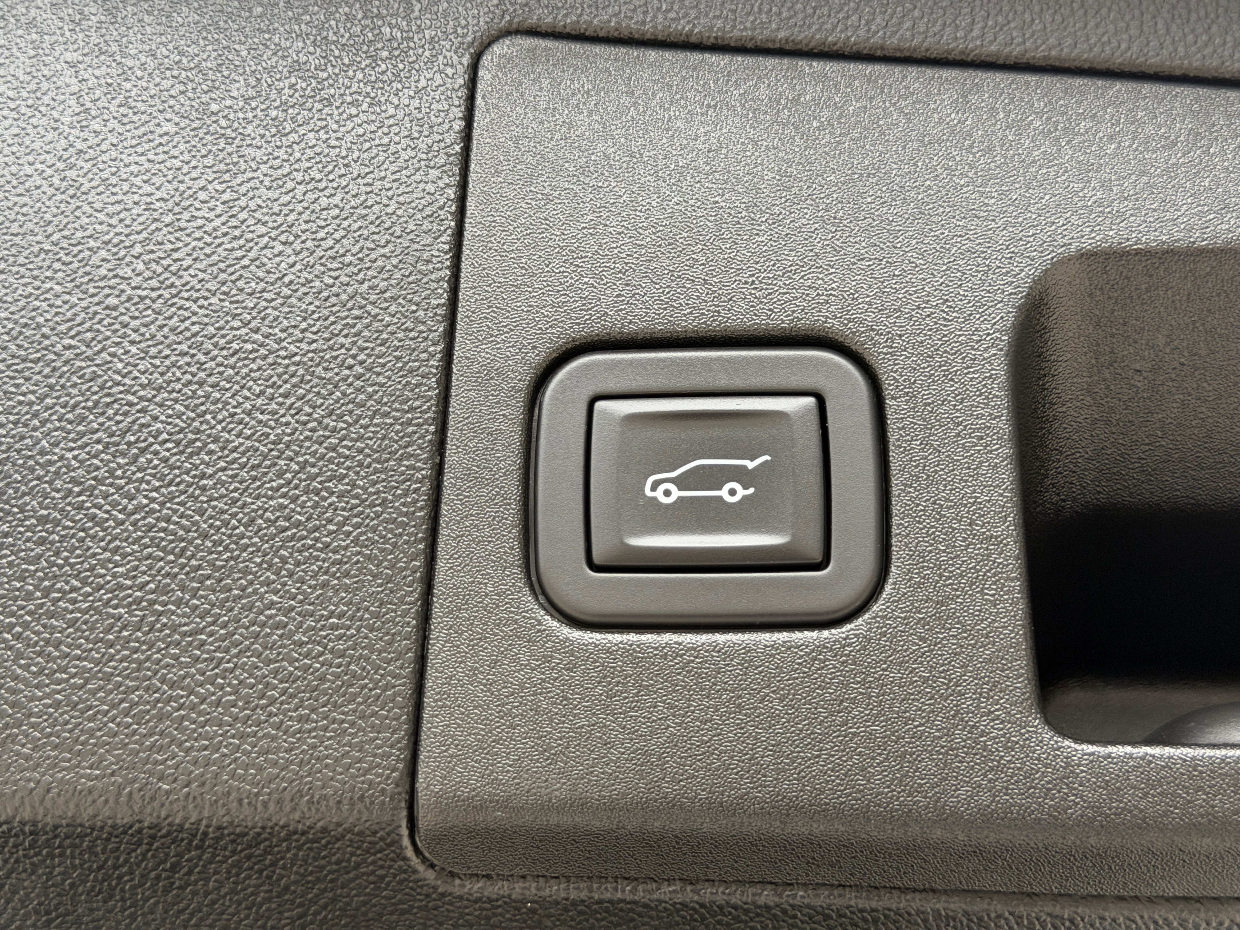 Certified 2025 Cadillac XT5 Premium Luxury AWD/4WD image 11