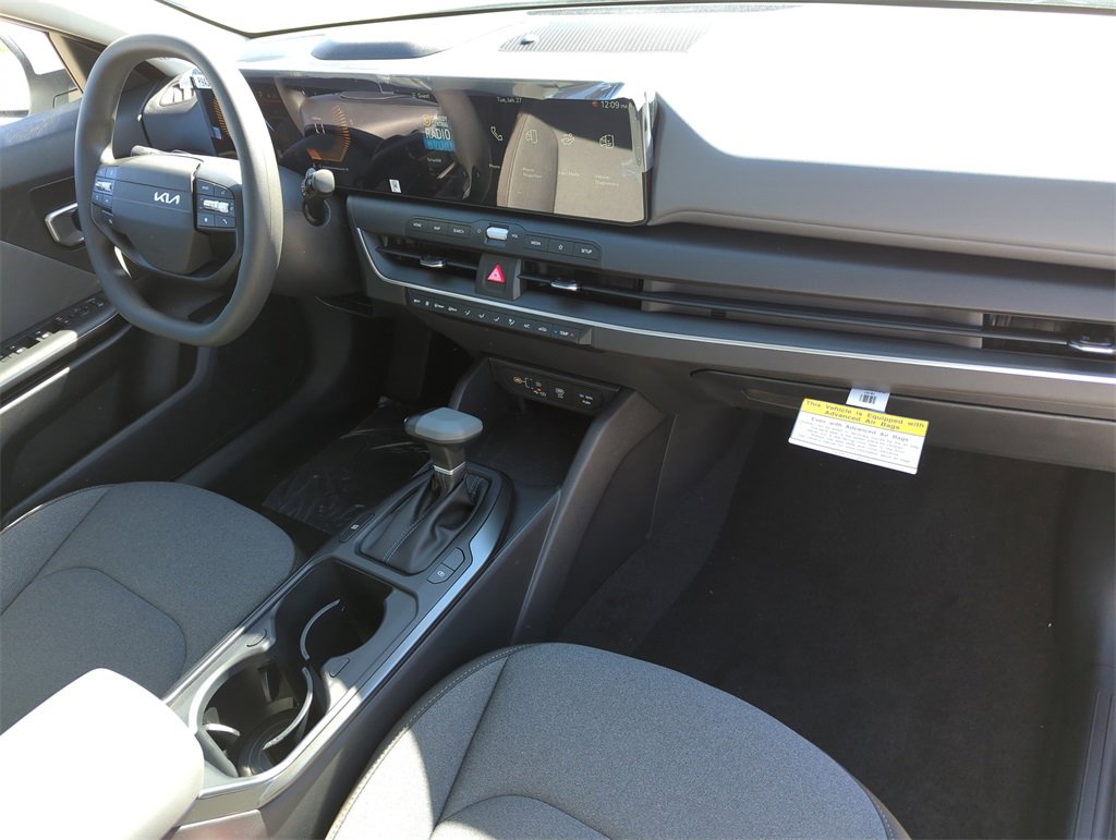 New 2026 Kia K4 LXS image 11