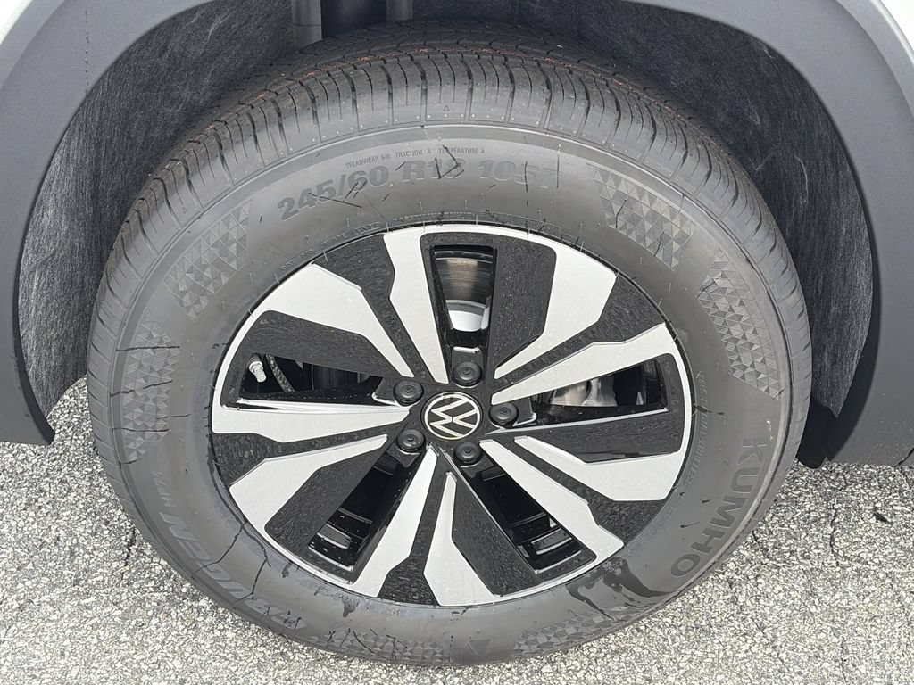 New 2026 Volkswagen Atlas Cross Sport SE FWD image 9