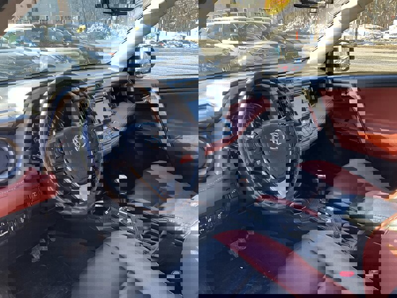 Used 2014 Toyota RAV4 Limited w/ Technology Package image 20