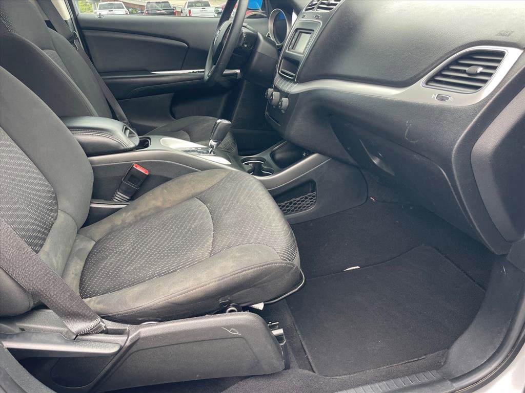 Used 2018 Dodge Journey SE w/ Blacktop Package FWD image 26