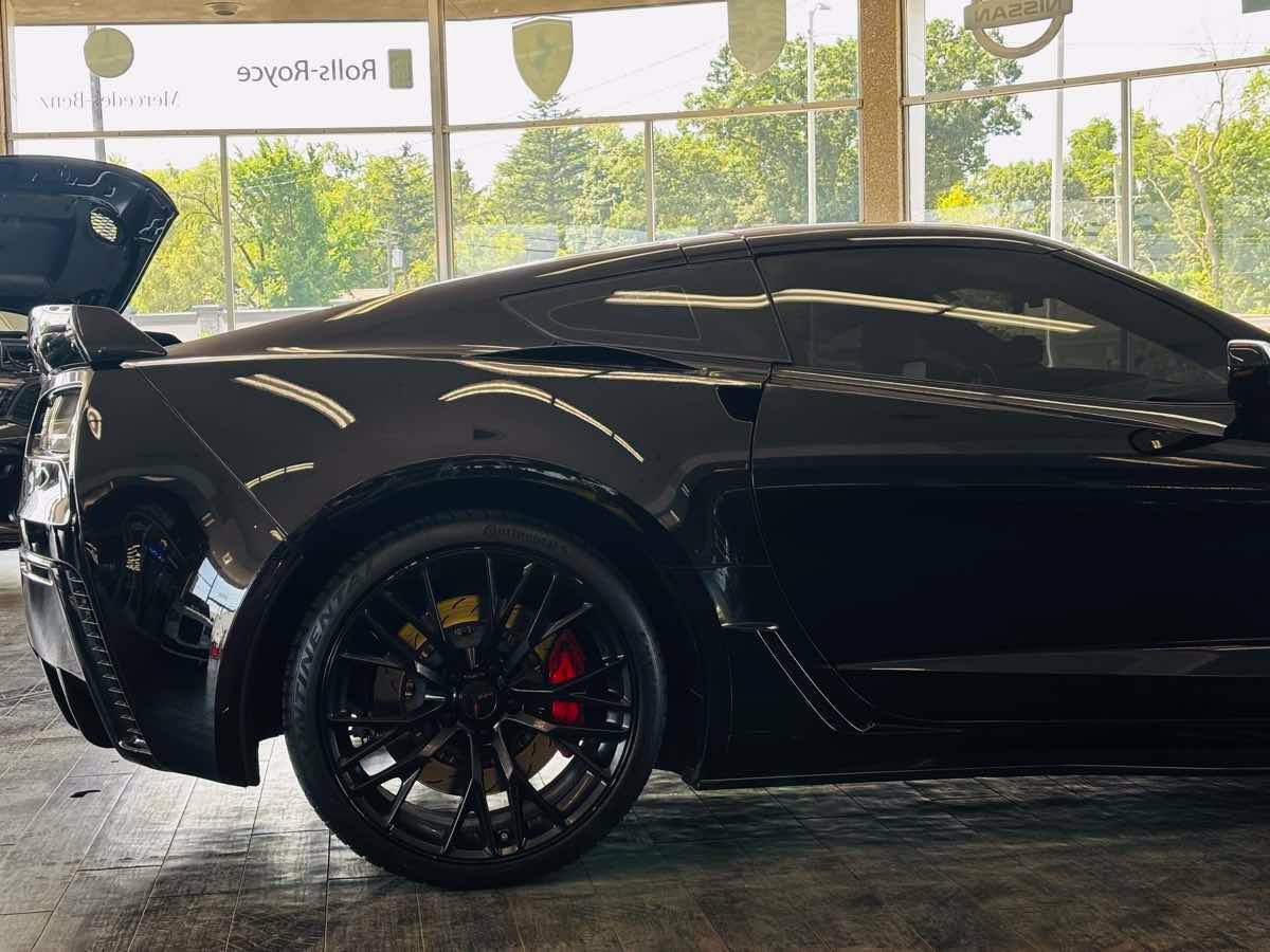 Used 2016 Chevrolet Corvette Z06 w/ 2LZ Preferred Equipment Group RWD image 6