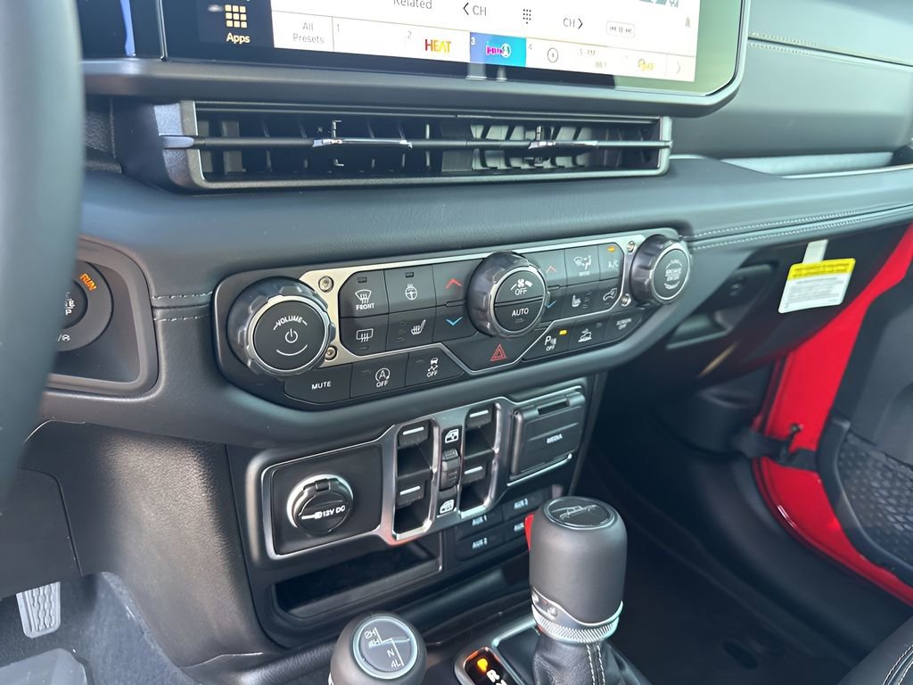 New 2025 Jeep Gladiator High Tide image 36