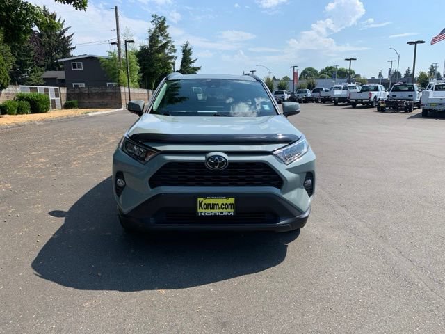 Used 2020 Toyota RAV4 XLE Premium FWD image 10