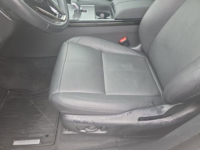 Certified 2025 Land Rover Range Rover Velar Dynamic SE AWD/4WD image 32