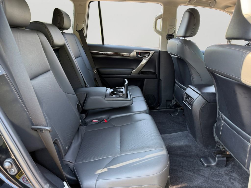 Used 2016 Lexus GX 460 w/ Navigation Package AWD/4WD image 8