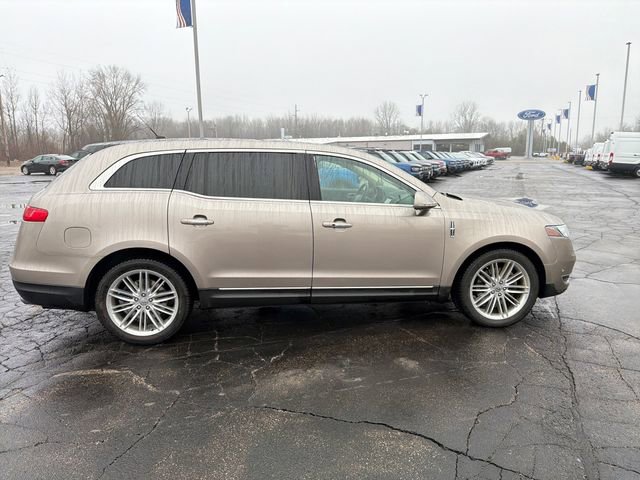 Used 2019 Lincoln MKT AWD image 8