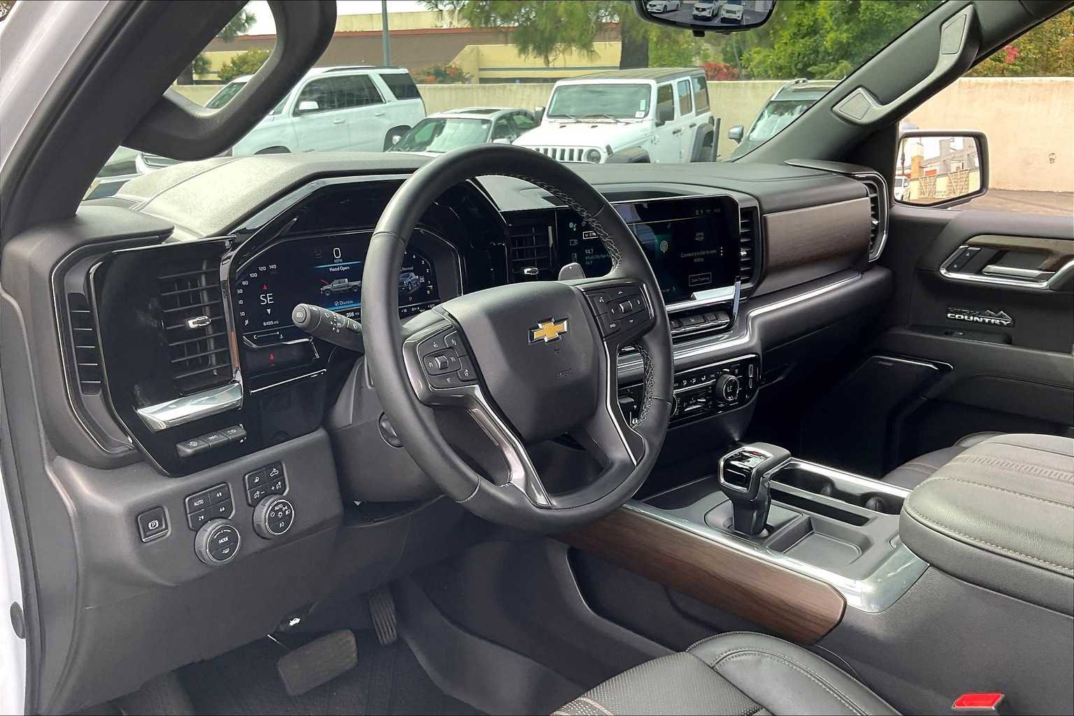 Used 2024 Chevrolet Silverado 1500 High Country w/ High Country Premium Package image 15