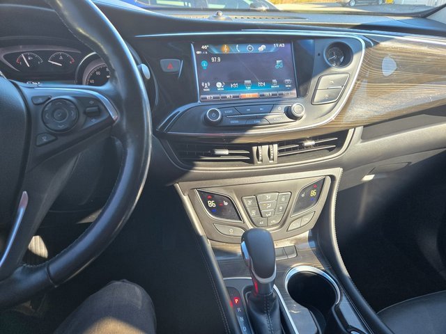 Used 2019 Buick Envision Essence image 2