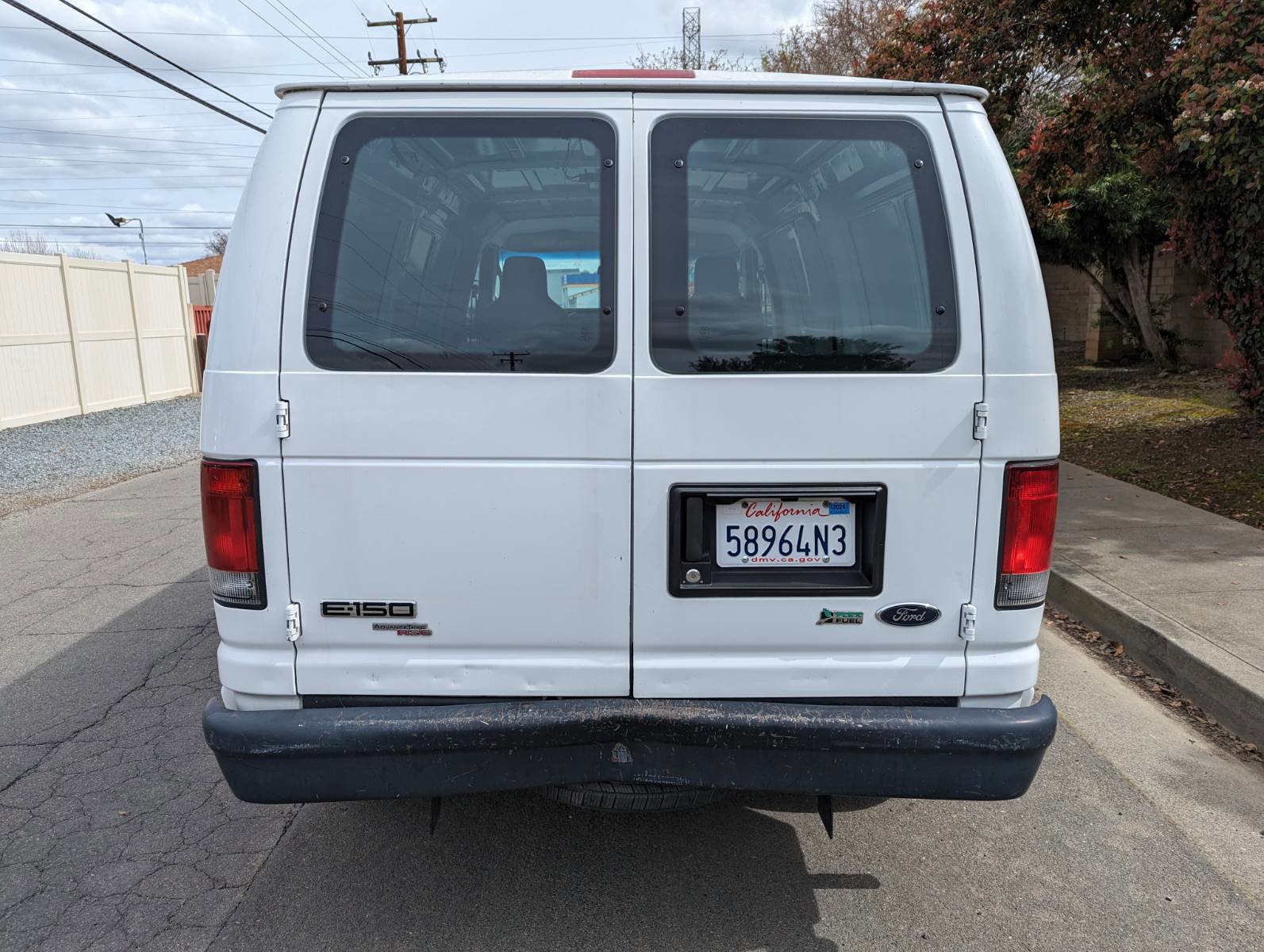 Used 2014 Ford E-150 and Econoline 150 w/ Power Group image 4