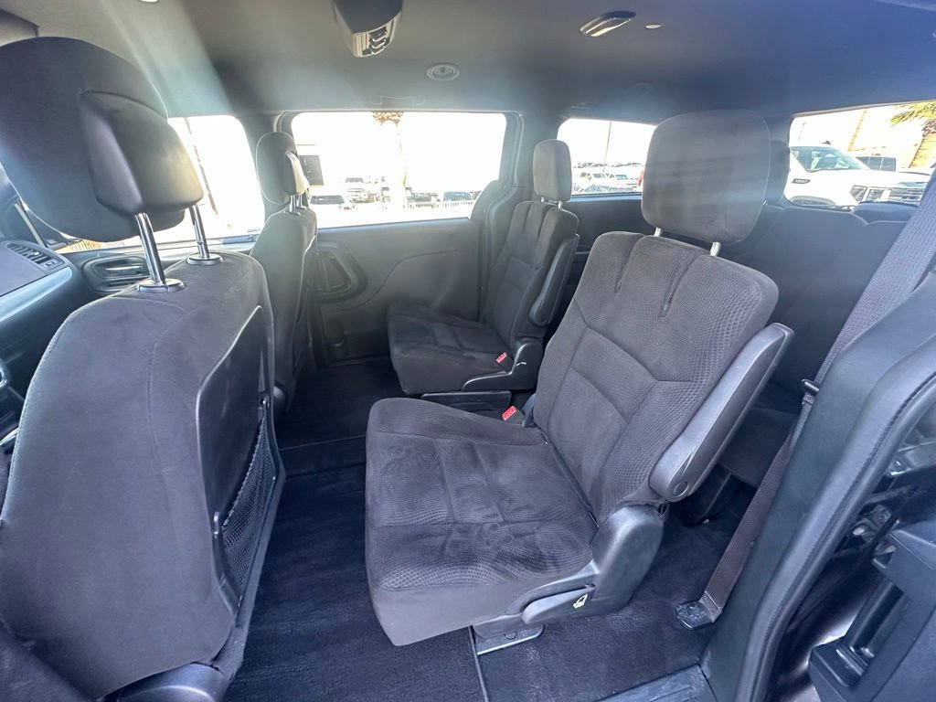 Used 2015 Dodge Grand Caravan SXT w/ Blacktop Package FWD image 14