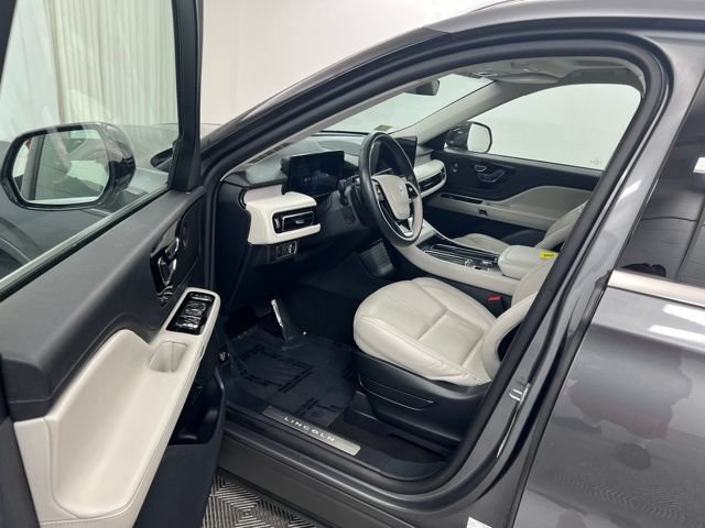 Certified 2025 Lincoln Aviator Reserve w/ Illumination Package AWD/4WD image 12