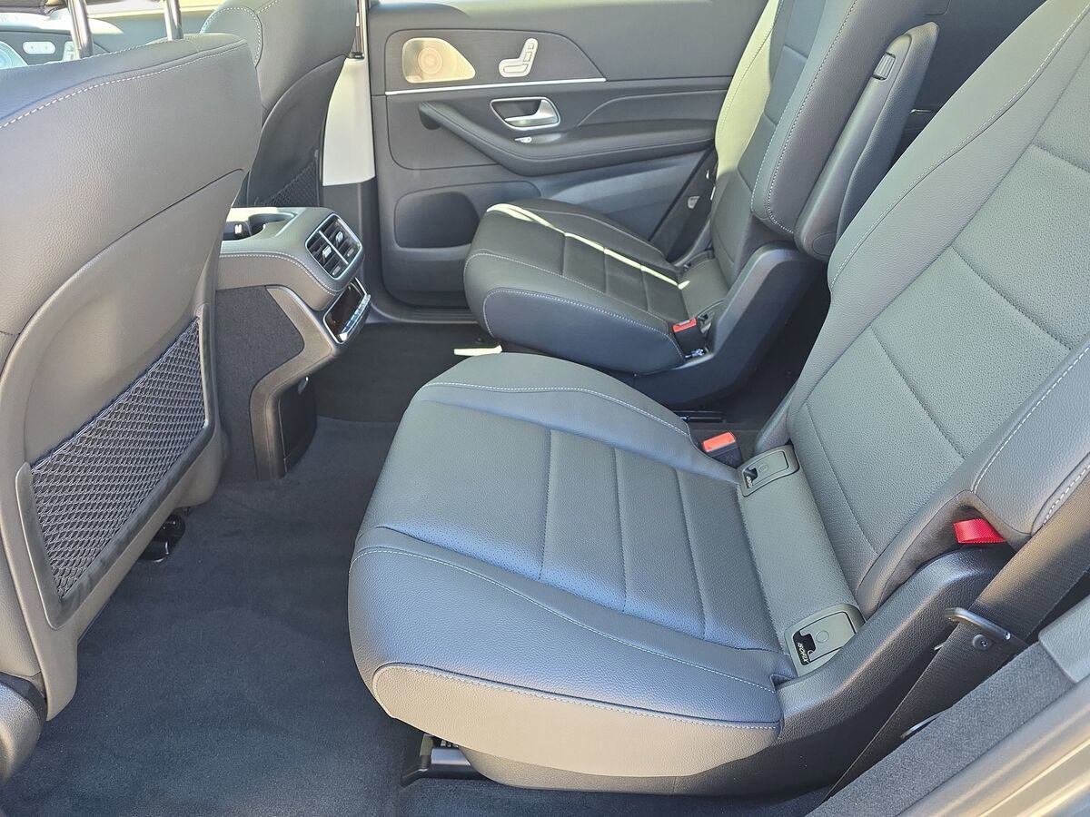 New 2026 Mercedes-Benz GLS 450 4MATIC image 14