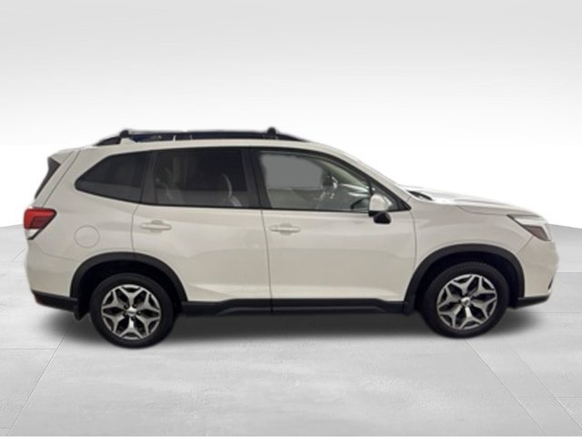Used 2019 Subaru Forester Premium AWD/4WD image 10