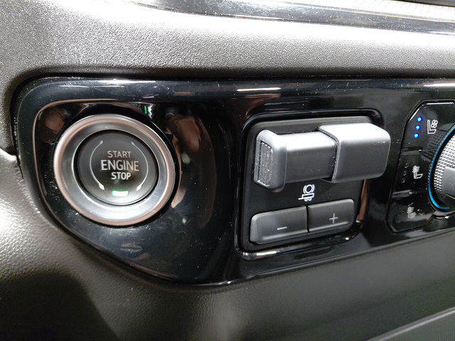 Used 2024 Chevrolet Silverado 1500 ZR2 w/ Technology Package AWD/4WD image 46