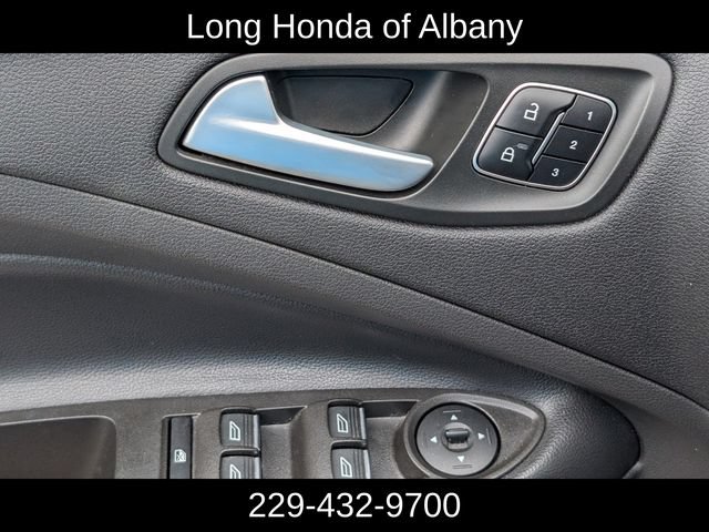 Used 2019 Ford Escape Titanium AWD/4WD image 21