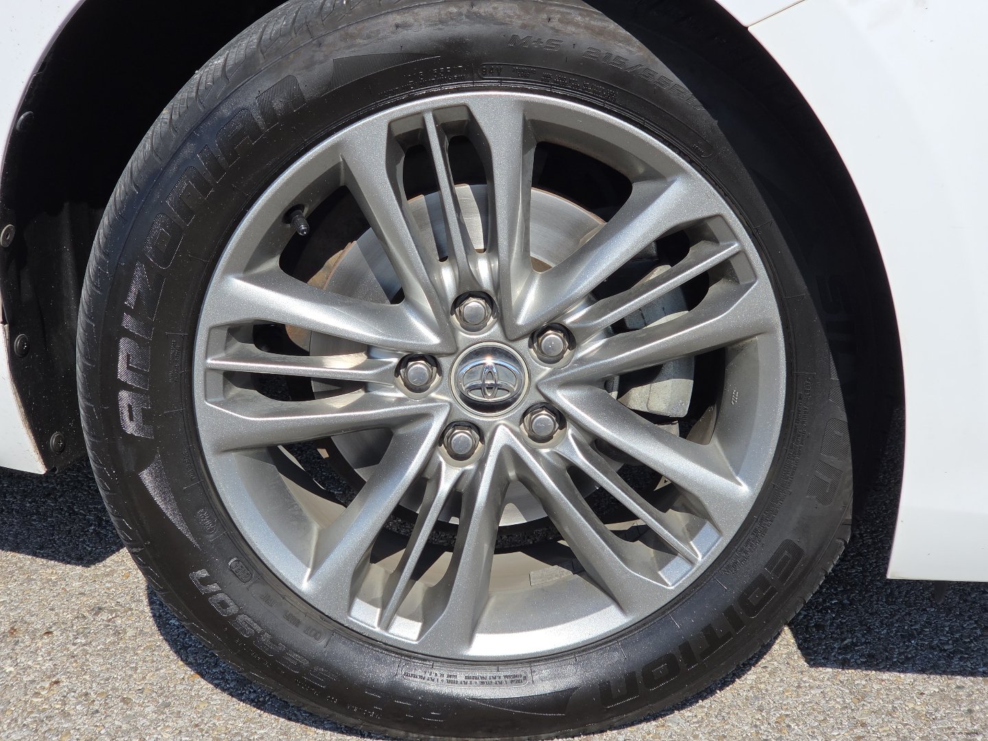 Used 2016 Toyota Camry SE FWD image 7