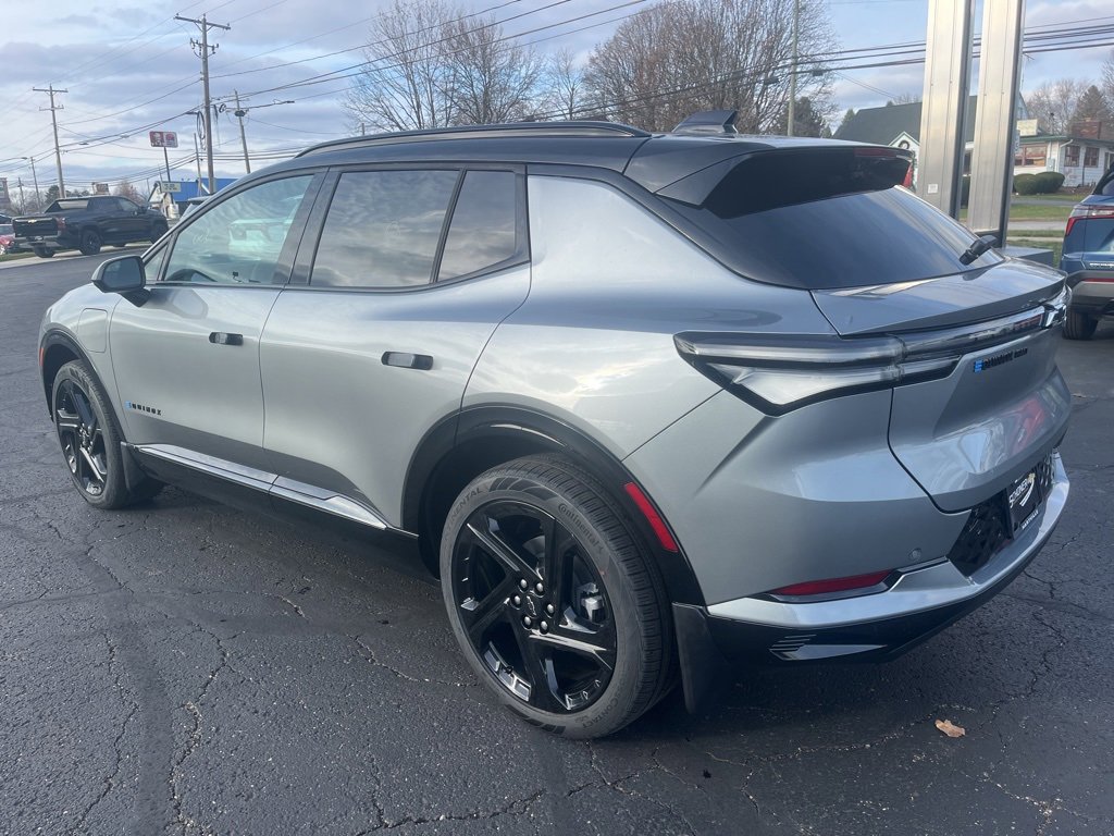 New 2026 Chevrolet Equinox EV RS image 3