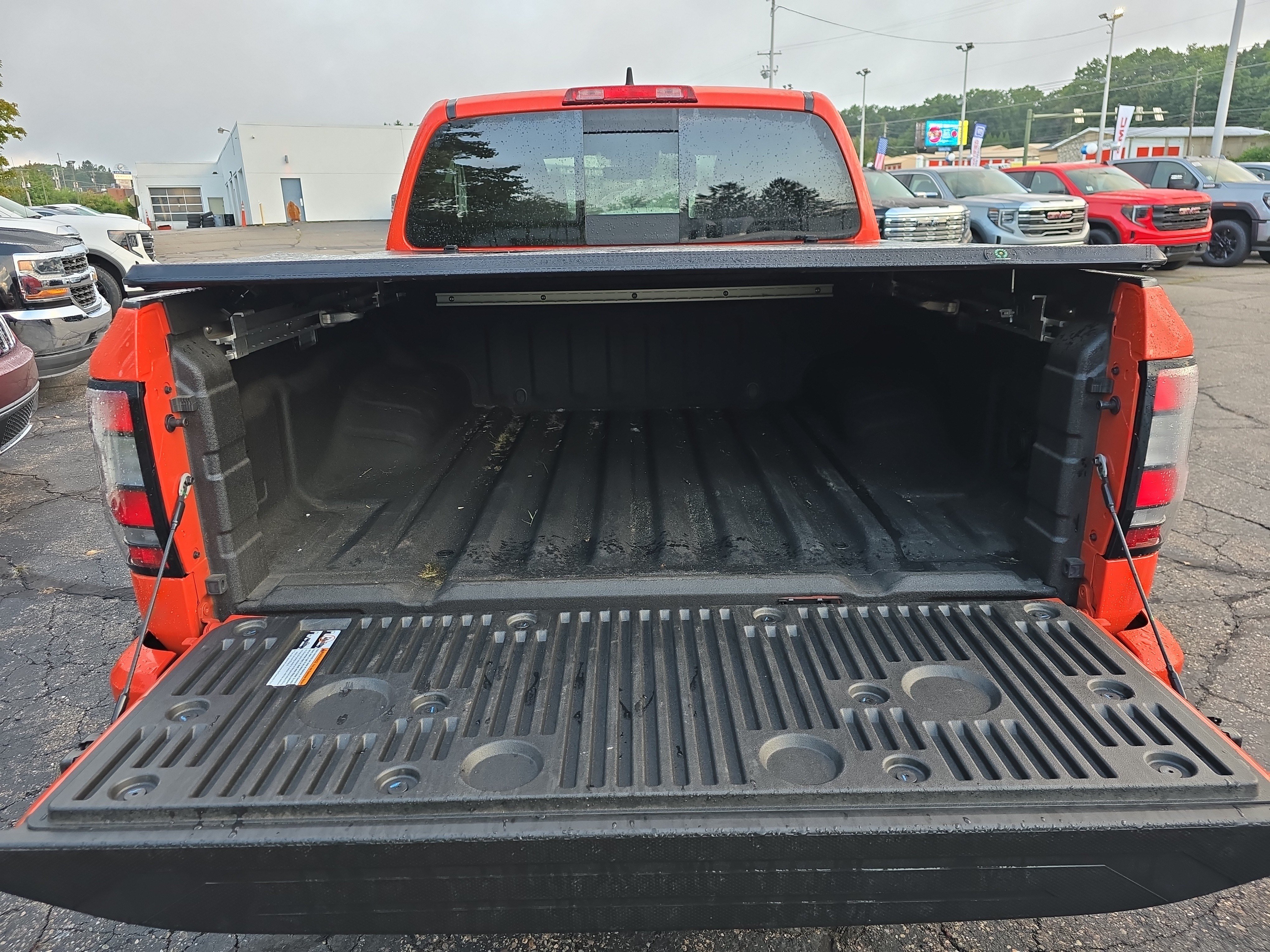 Used 2026 Nissan Frontier PRO-4X w/ Pro Premium Package AWD/4WD image 6