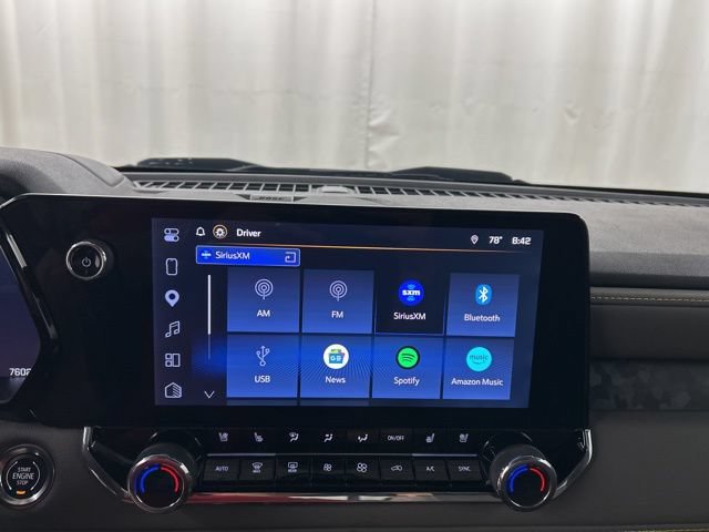 Used 2025 Chevrolet Colorado ZR2 w/ Technology Package AWD/4WD image 13