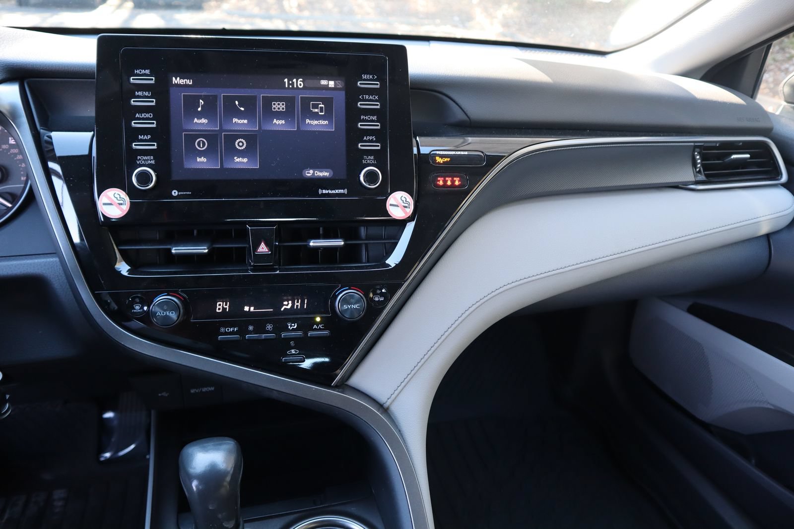 Used 2024 Toyota Camry SE FWD image 27