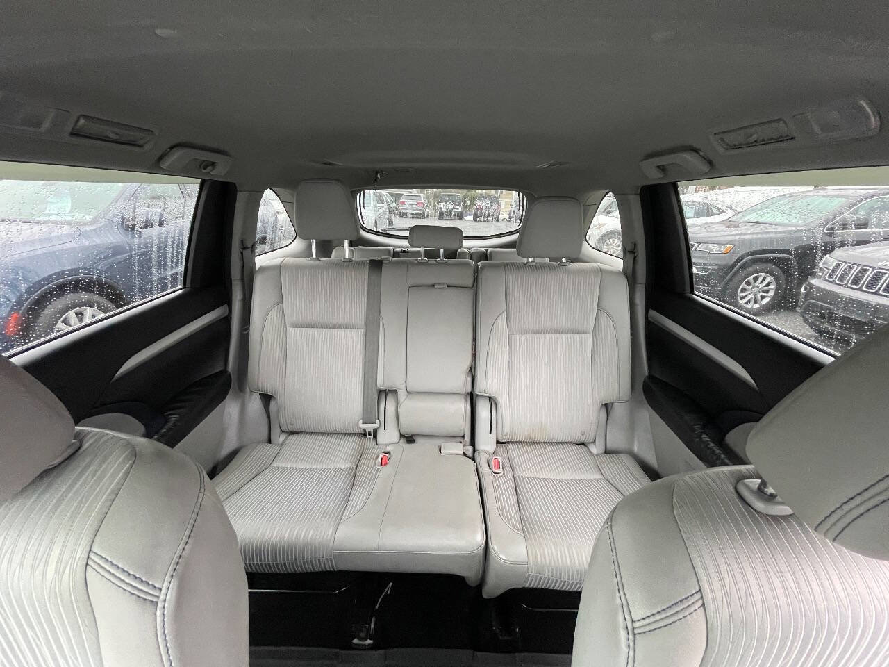 Used 2014 Toyota Highlander Plus AWD/4WD image 25