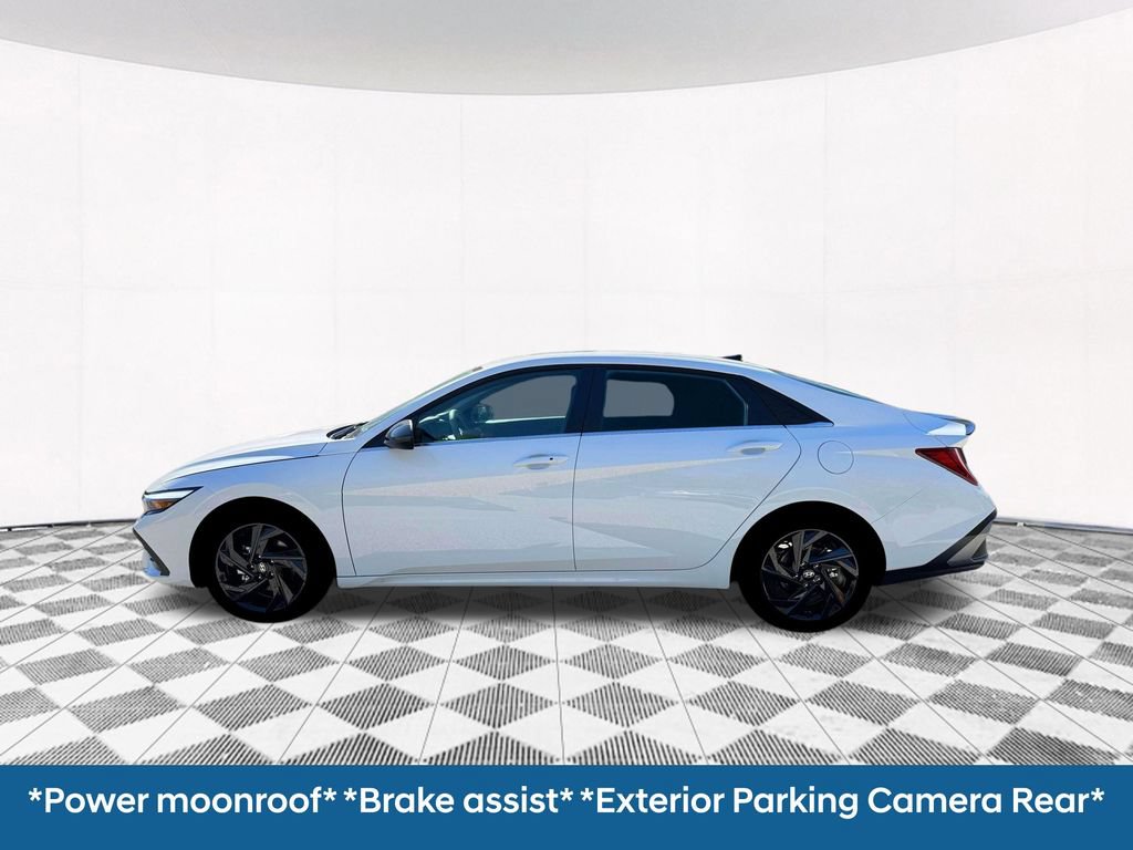 New 2026 Hyundai Elantra SEL Sport Premium FWD image 4