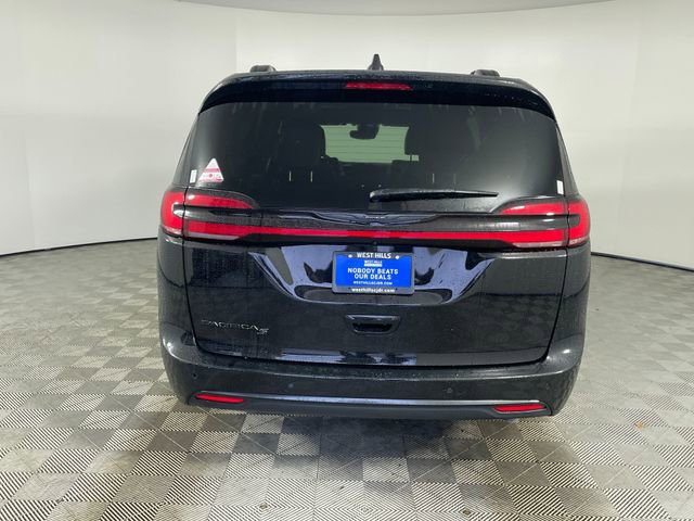 New 2026 Chrysler Pacifica Select w/ S Appearance Package image 22