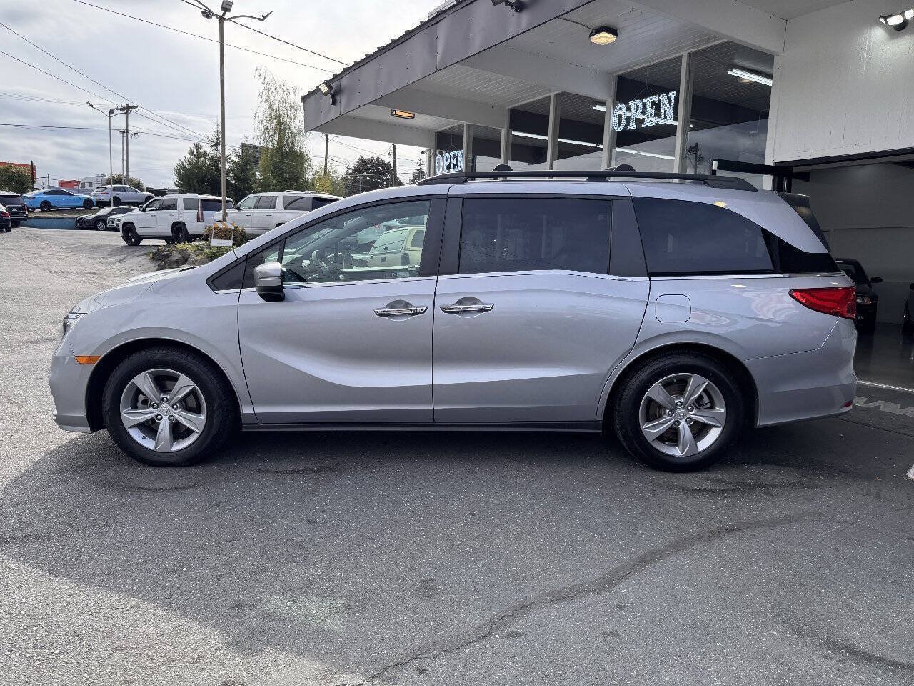 Used 2018 Honda Odyssey EX-L image 2