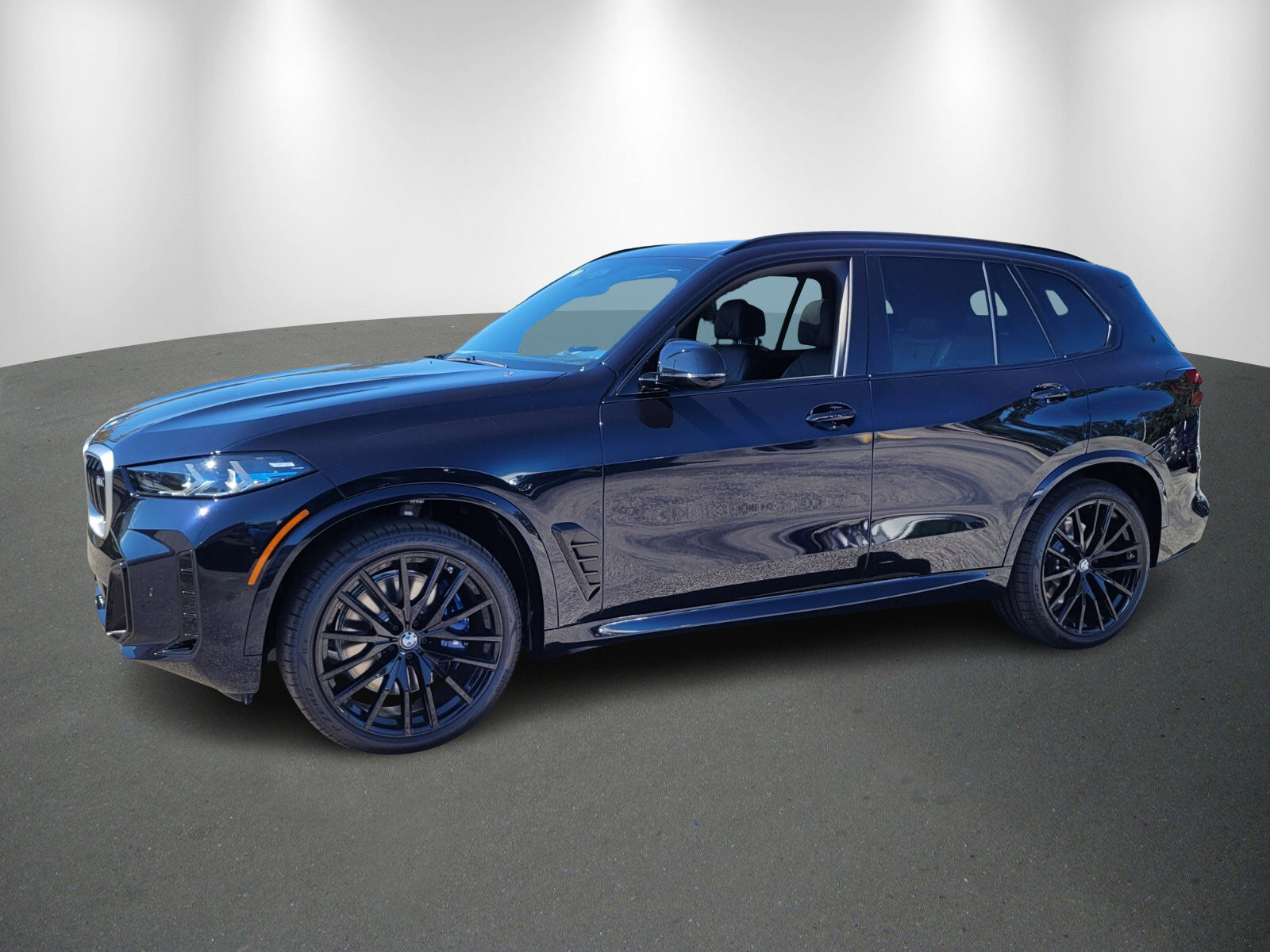 New 2026 BMW X5 M60i image 3