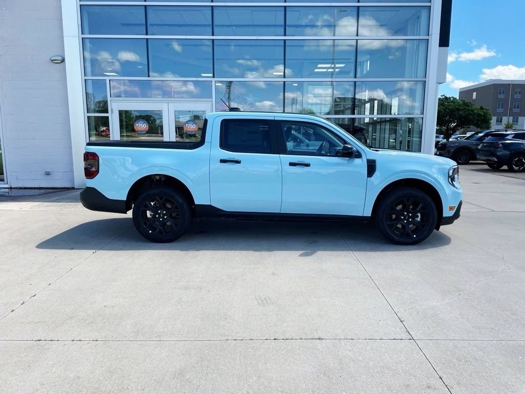 New 2026 Ford Maverick XLT w/ Equipment Group 301A AWD/4WD image 4